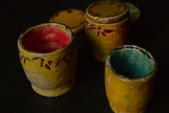 Small pinched jars. Underglaze, glaze.